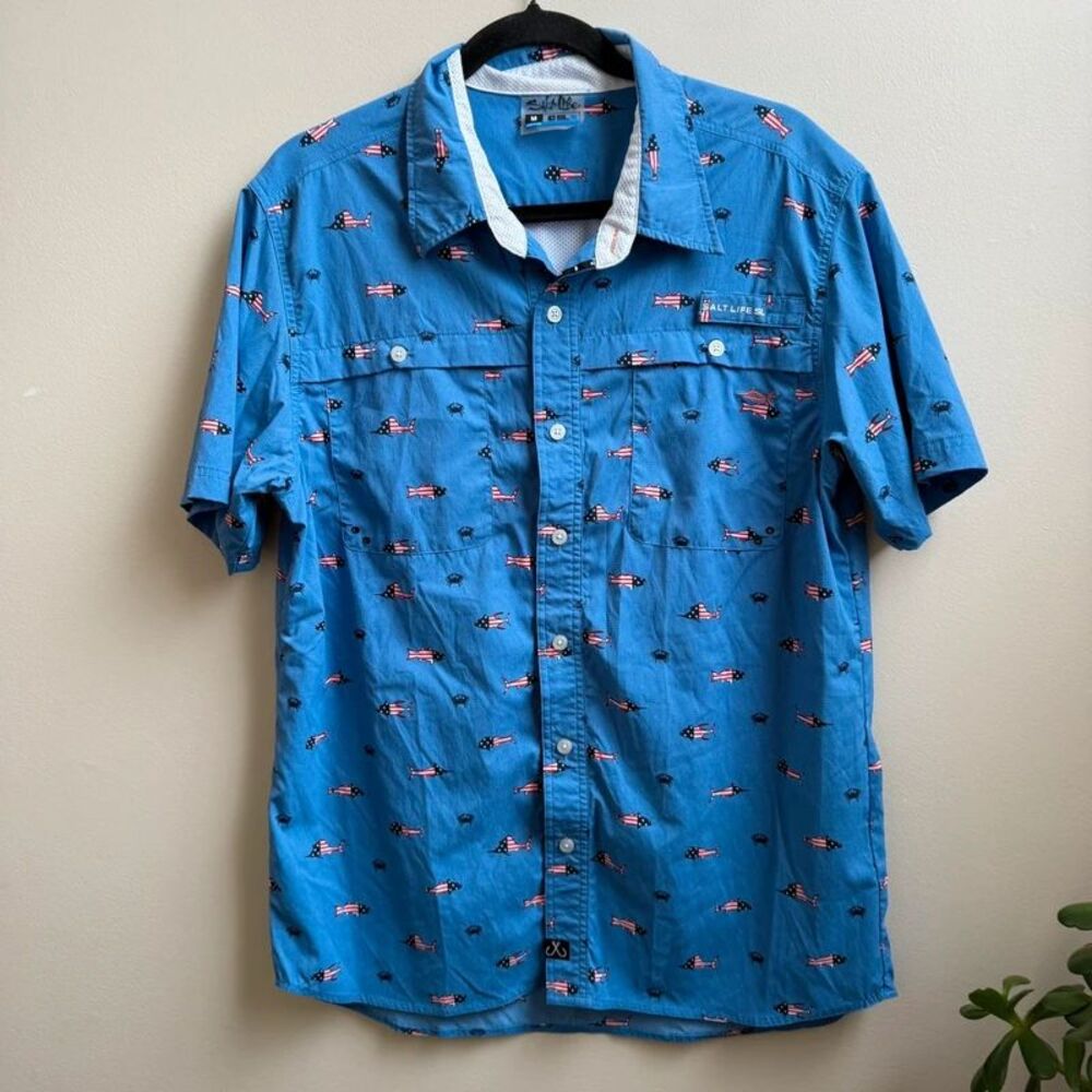 Salt Life SLX Men’s Blue Buttonfront Short Sleeve Shirt Size M Fish & Crabs